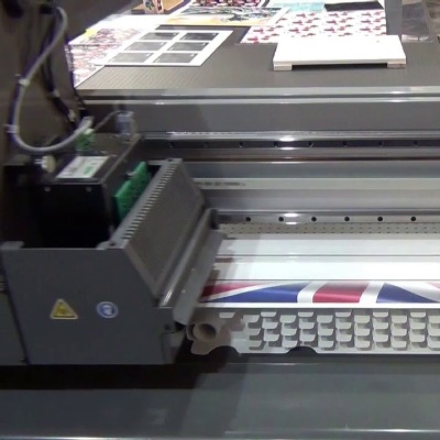 Ideagrafica ha scelto Ricoh...Stampante UV grande formato!!!